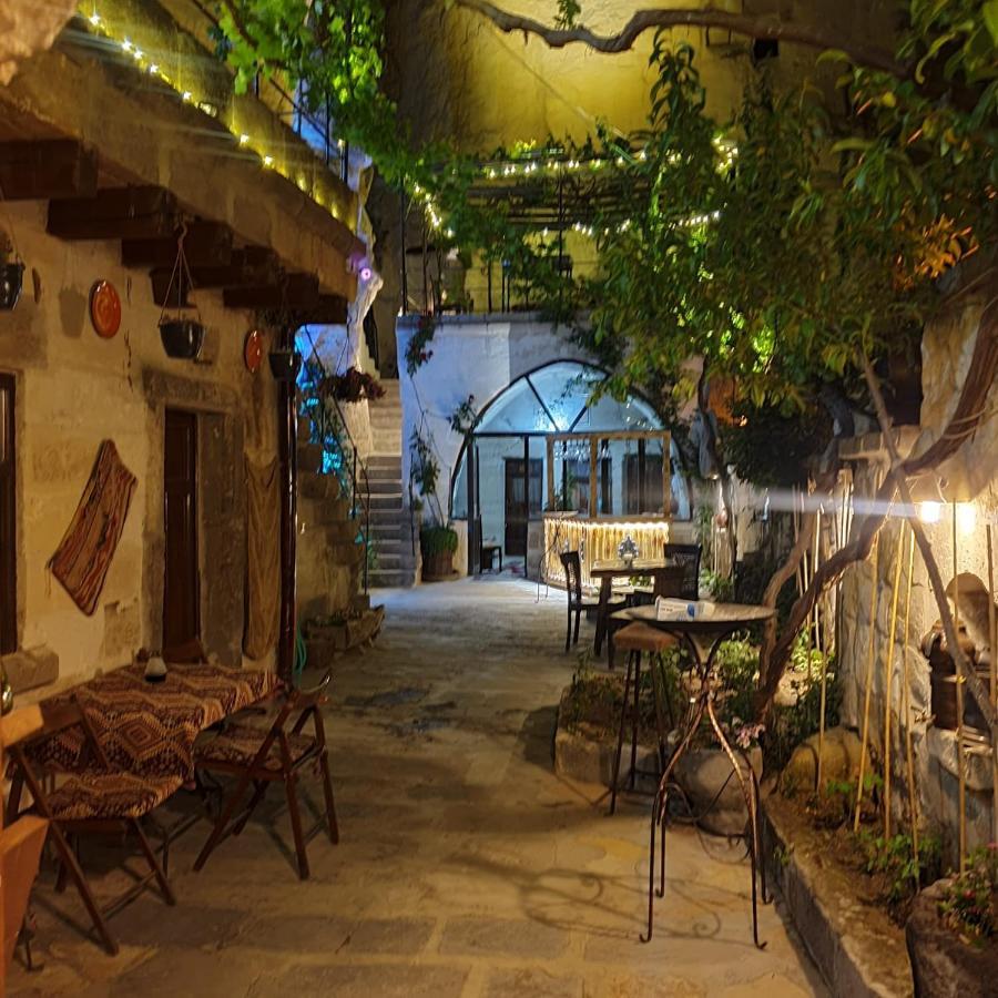 Bed and Breakfast Emily Cave House Göreme Zewnętrze zdjęcie